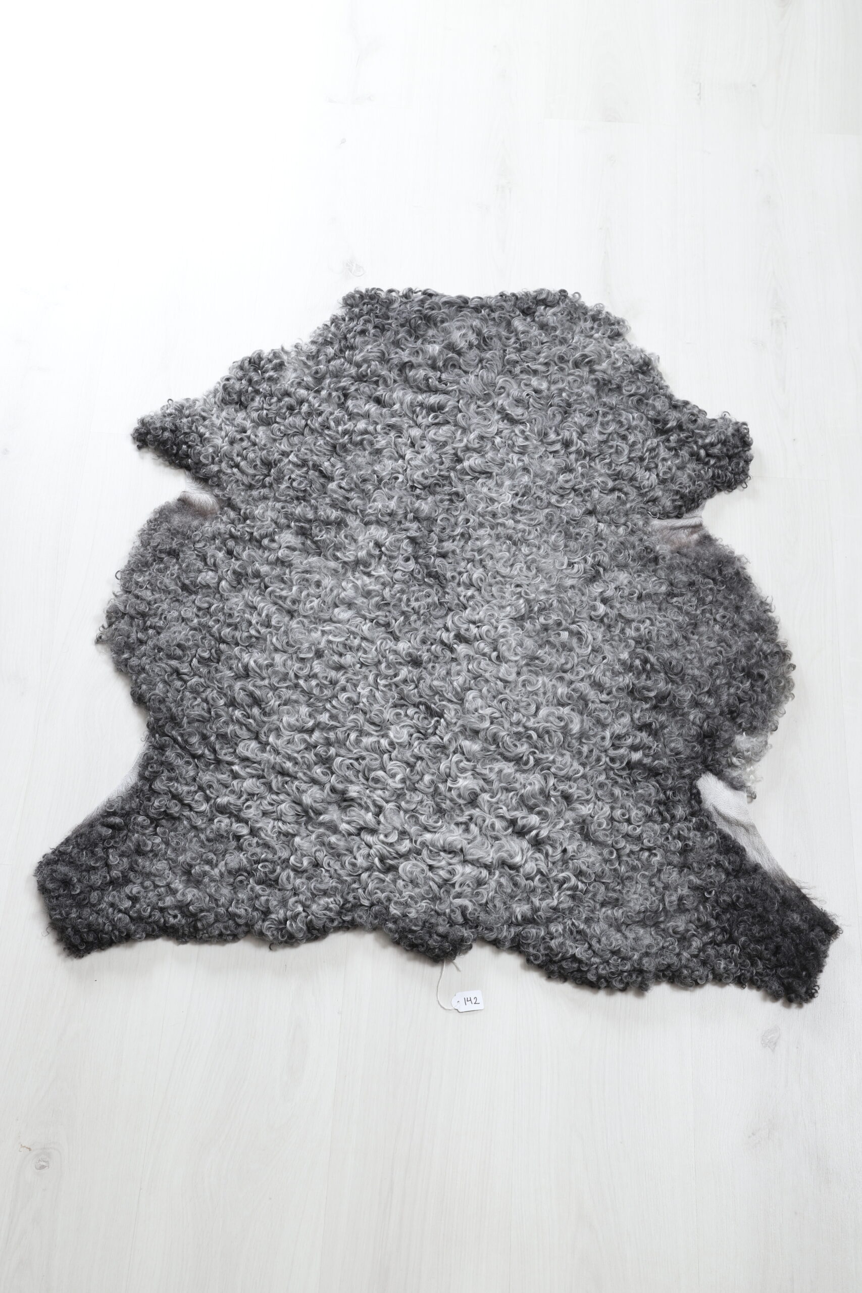 142-Lammskinn, Fårskinn, Lambskin, Sheepskin, Schafsfell, Schafspeltz