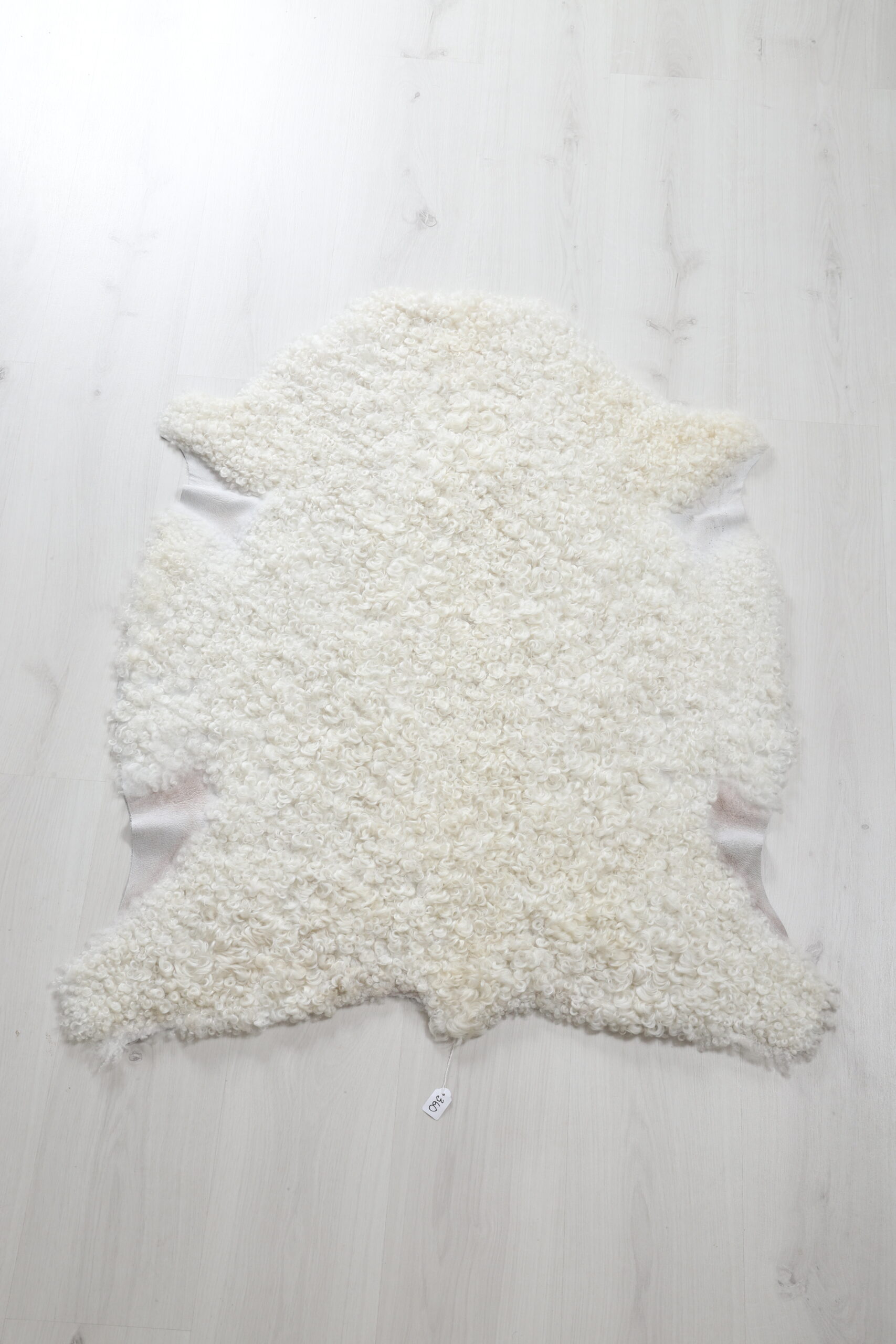 360-Lammskinn, Fårskinn, Lambskin, Sheepskin, Schafsfell, Schafspeltz