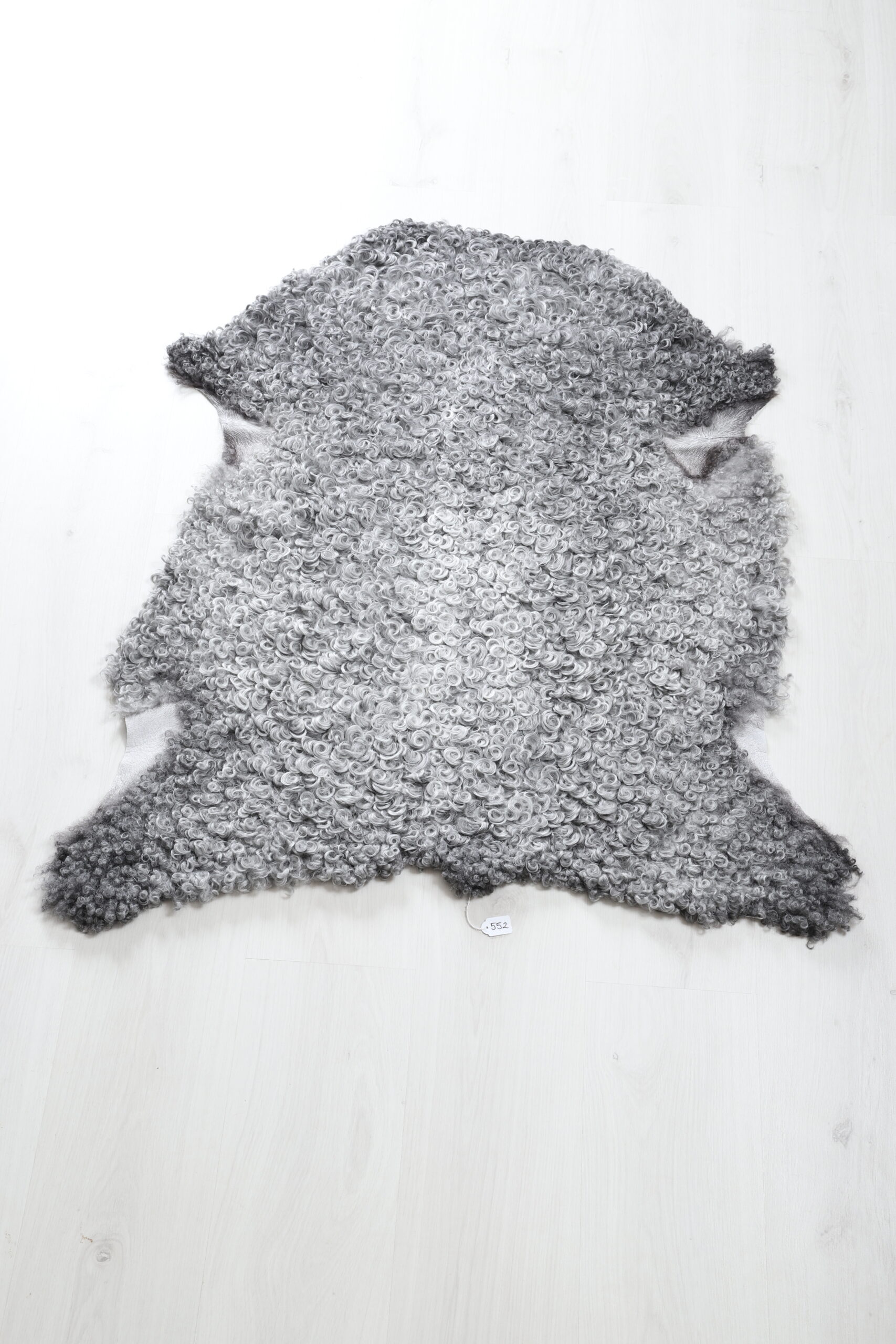 552-Lammskinn, Fårskinn, Lambskin, Sheepskin, Schafsfell, Schafspeltz
